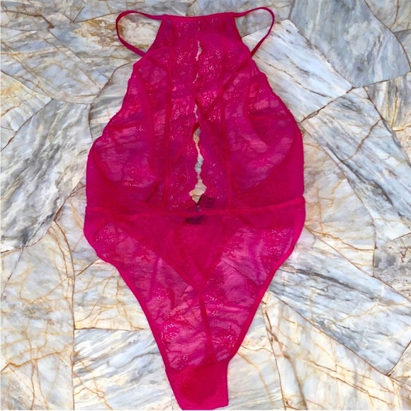 NEW VS  VERY SEXY Keyhole Lace Teddy Small - Picture 11 of 12